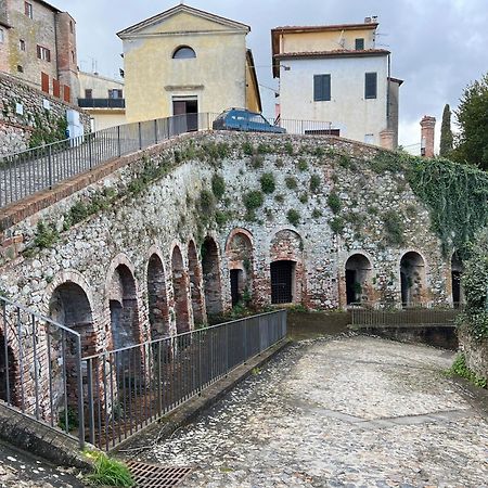 L'Angolo Del Barbacane Terricciola Exterior photo