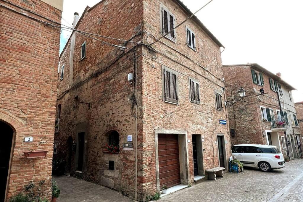 L'Angolo Del Barbacane Terricciola Exterior photo